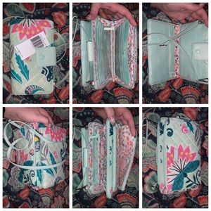 Mint flowers all together crossbody Vera Bradley